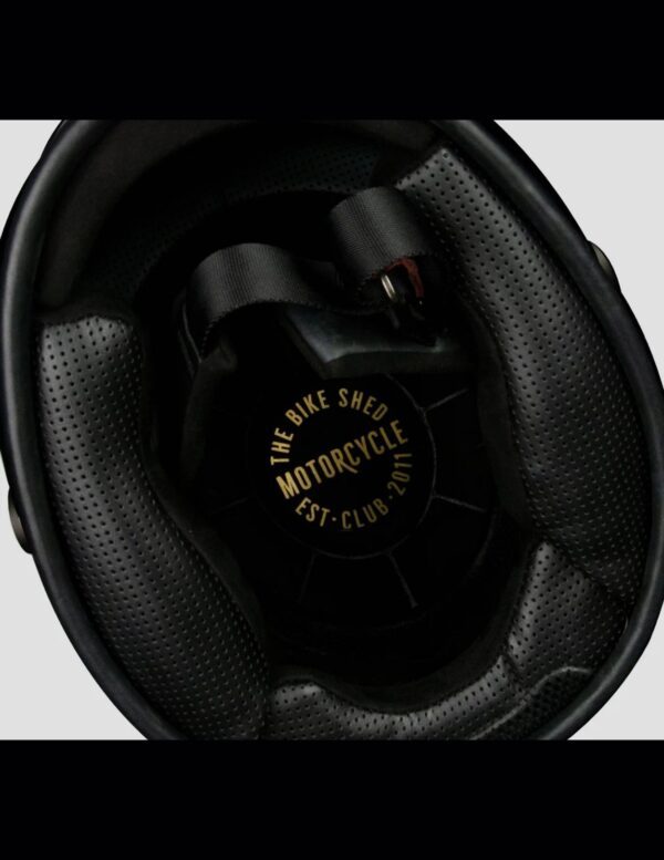 casque heroine bike shed