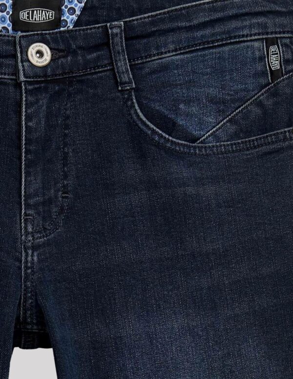 jean blue night driver city